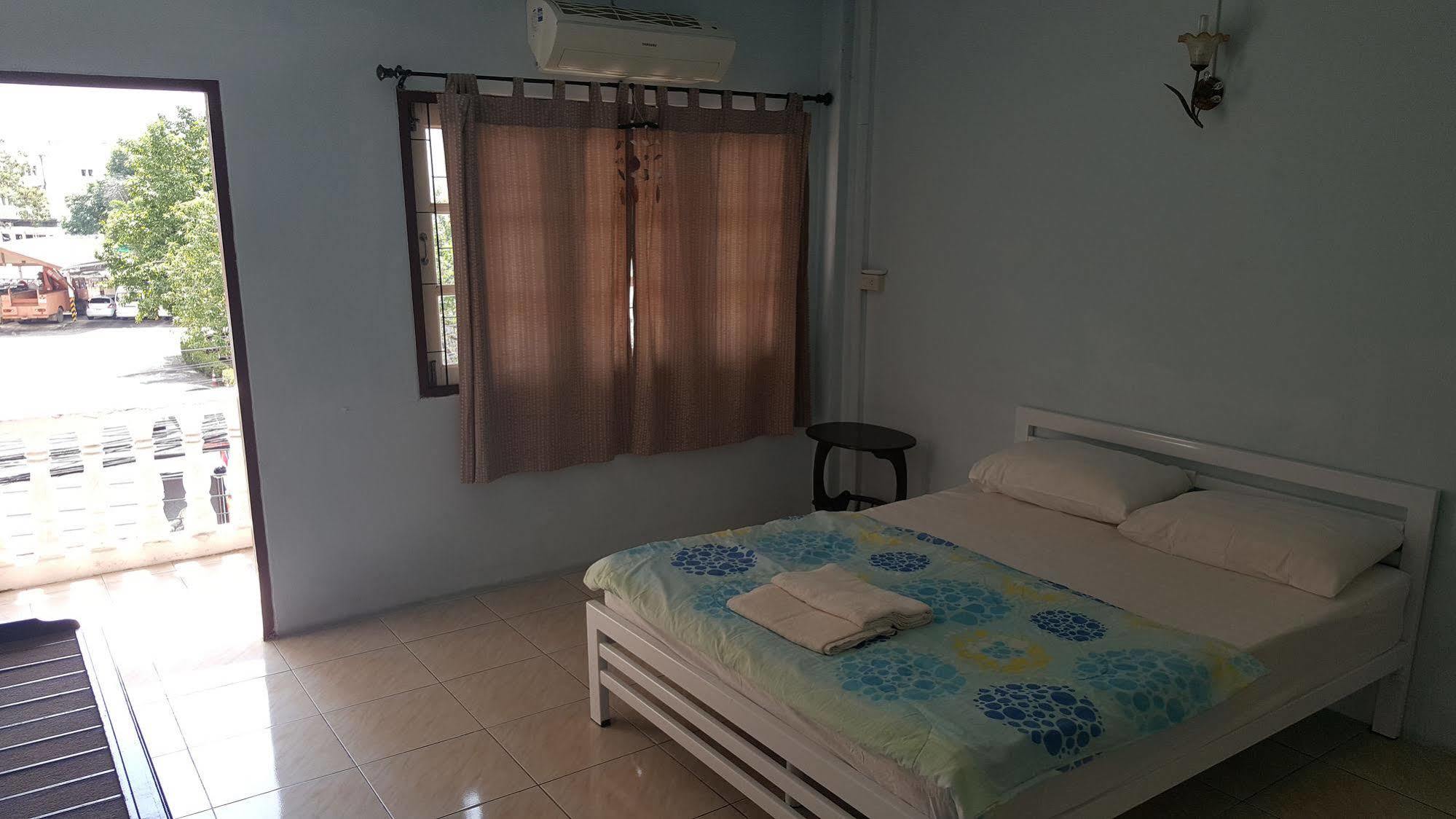 Phuket Blue Hostel Buitenkant foto